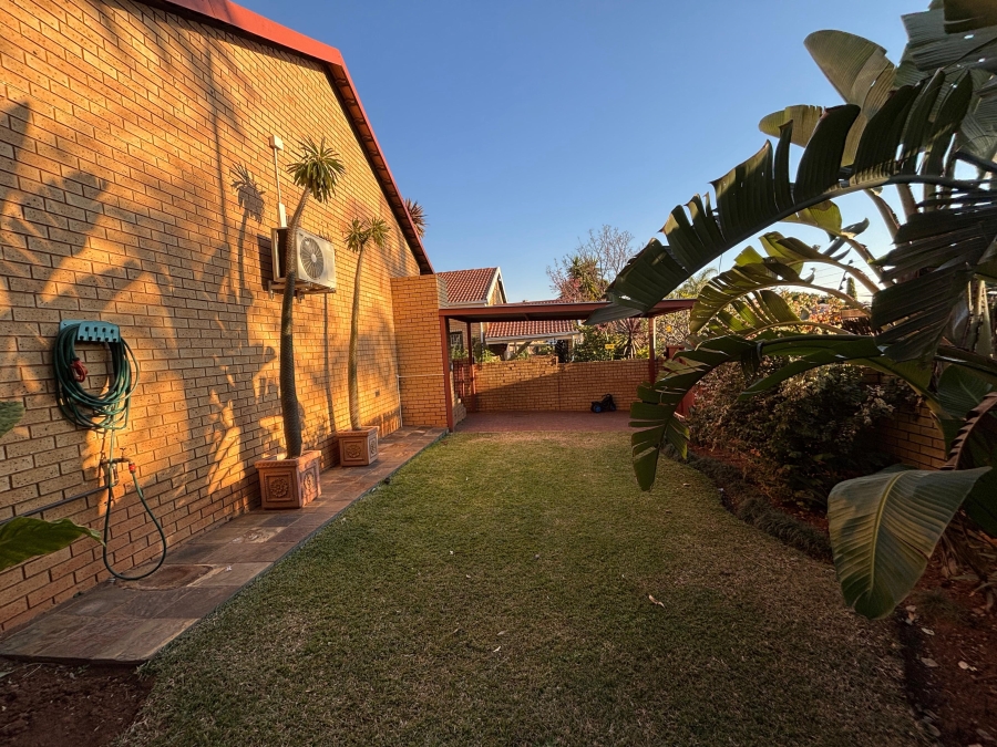 To Let 3 Bedroom Property for Rent in Faerie Glen Gauteng