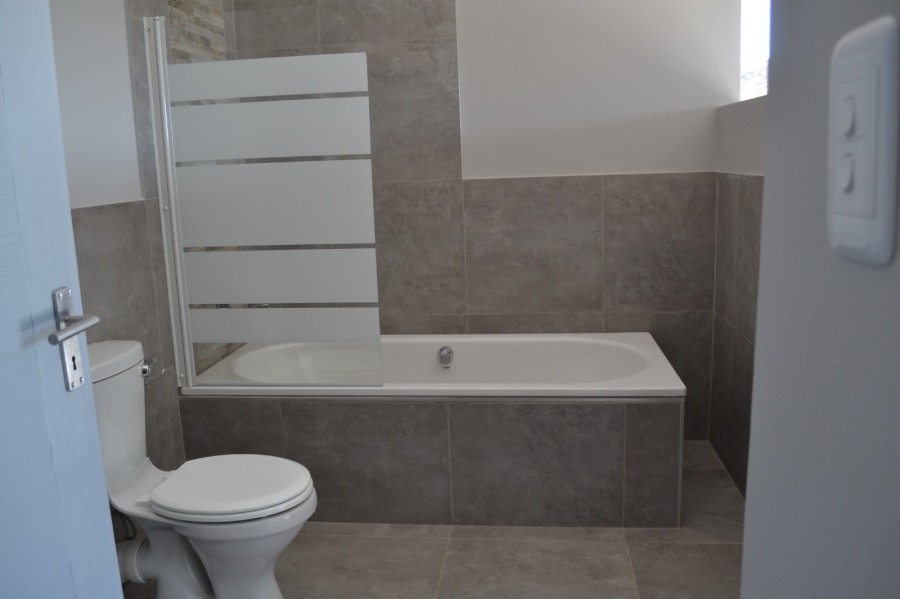 4 Bedroom Property for Sale in Roodekrans Gauteng
