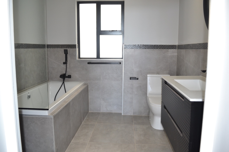 4 Bedroom Property for Sale in Roodekrans Gauteng
