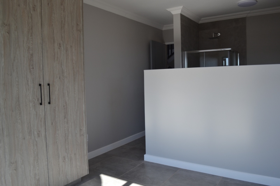 4 Bedroom Property for Sale in Roodekrans Gauteng