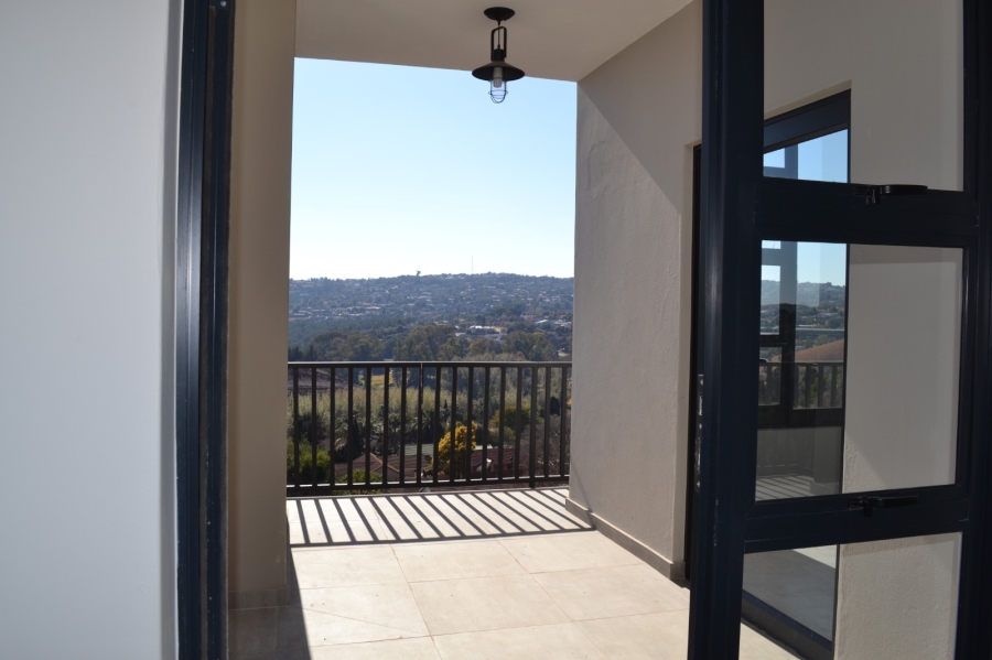 4 Bedroom Property for Sale in Roodekrans Gauteng