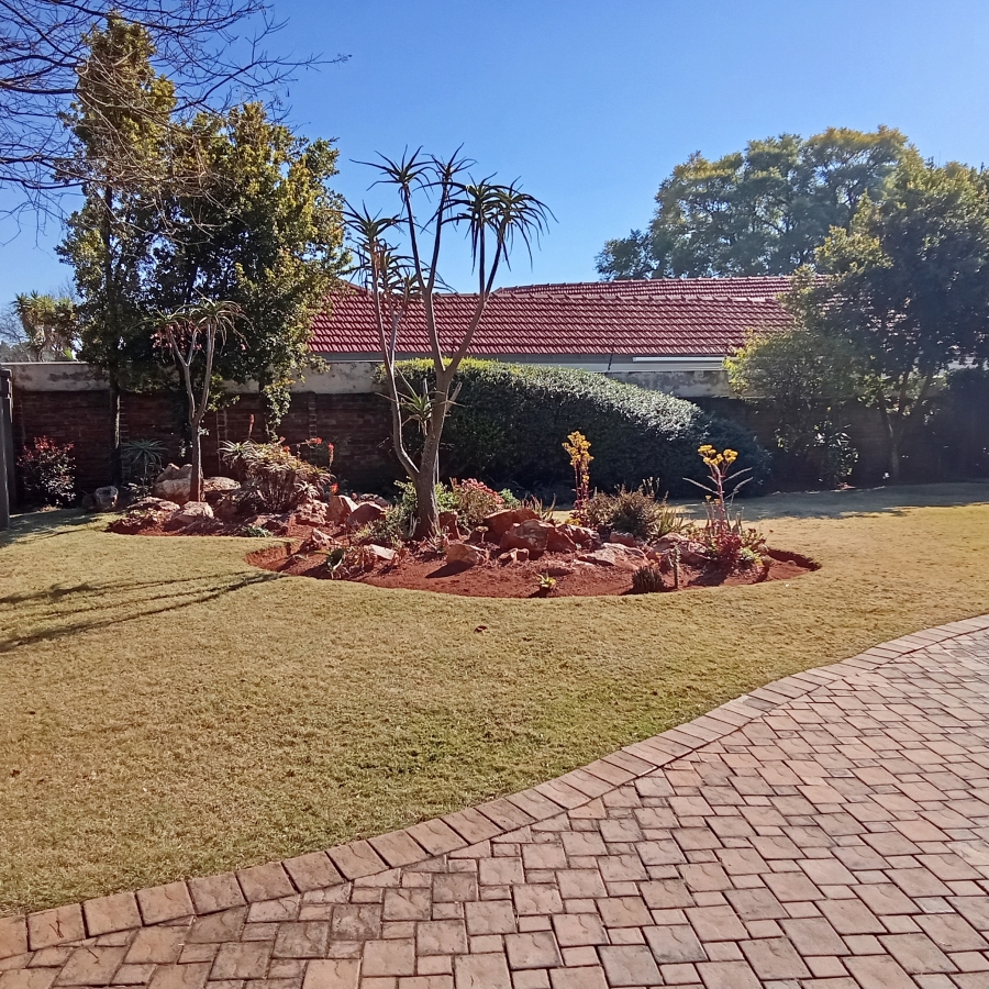 4 Bedroom Property for Sale in Florida Park Gauteng