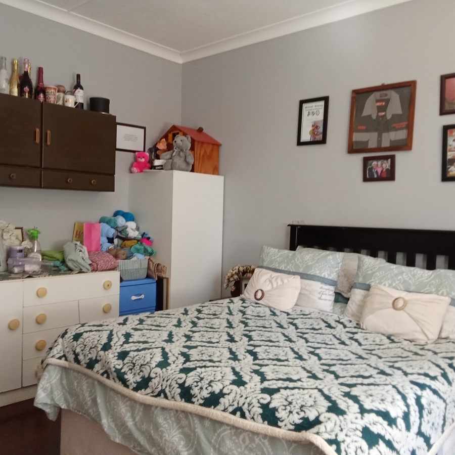 4 Bedroom Property for Sale in Florida Park Gauteng