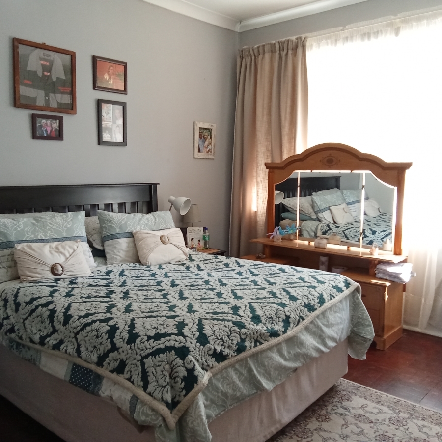4 Bedroom Property for Sale in Florida Park Gauteng