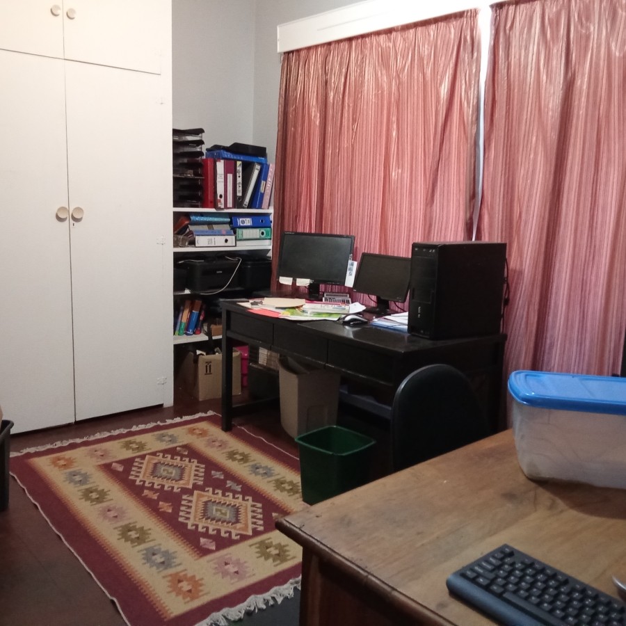 4 Bedroom Property for Sale in Florida Park Gauteng