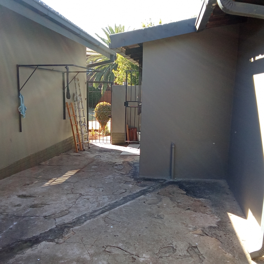 4 Bedroom Property for Sale in Florida Park Gauteng