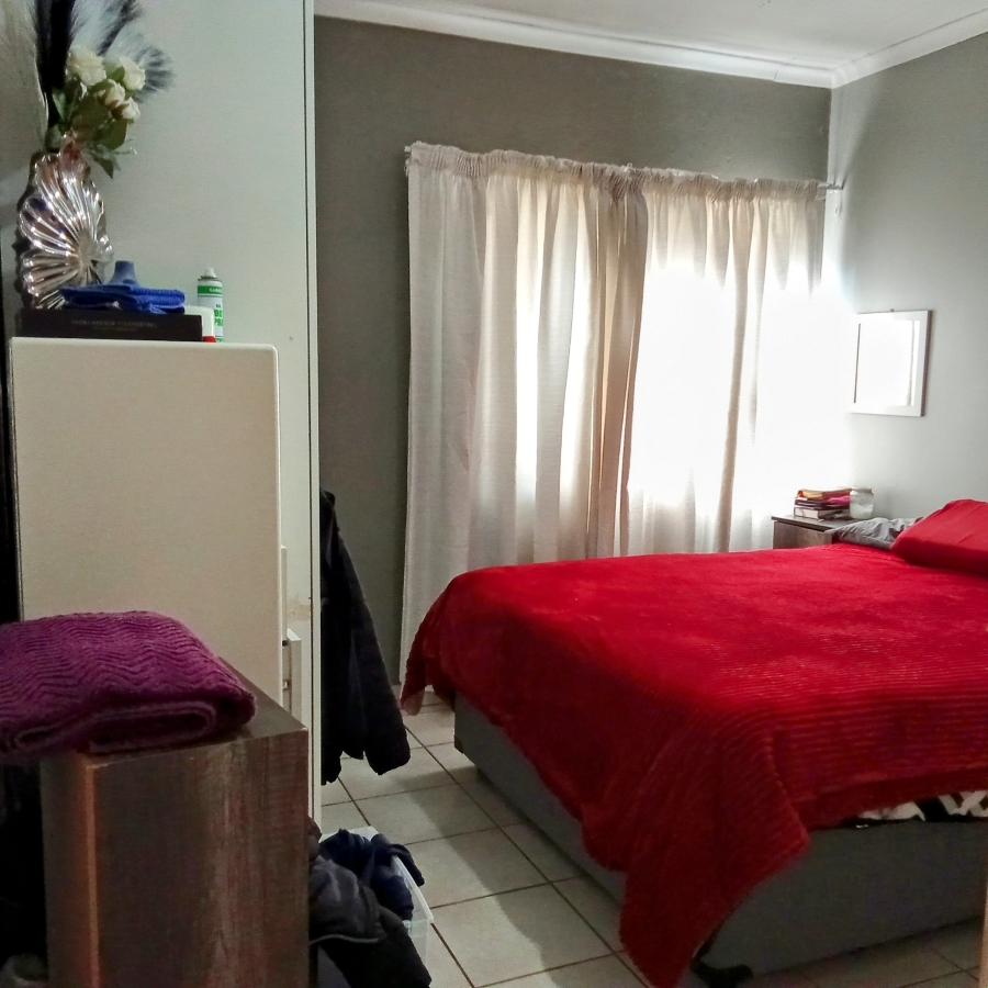 4 Bedroom Property for Sale in Florida Park Gauteng