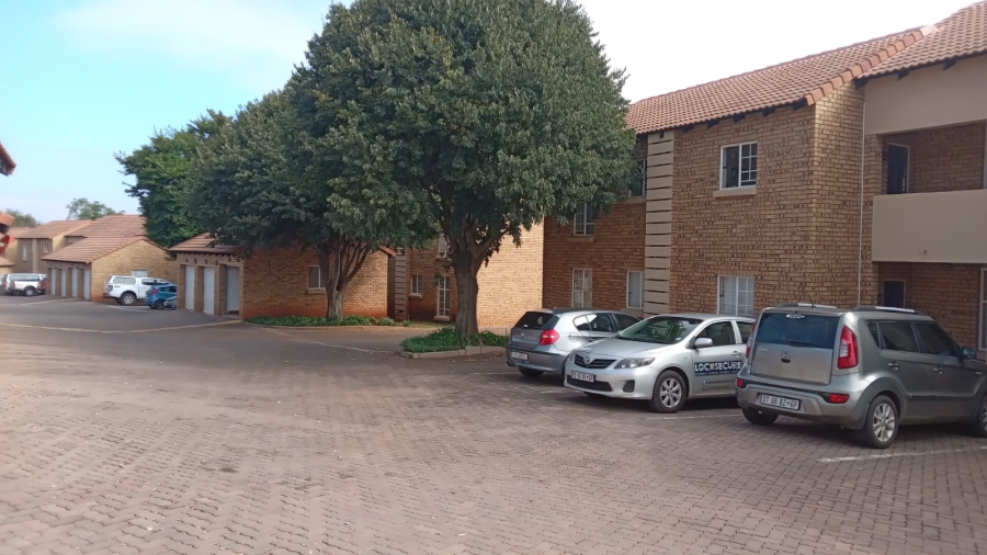 To Let 2 Bedroom Property for Rent in Boardwalk Gauteng