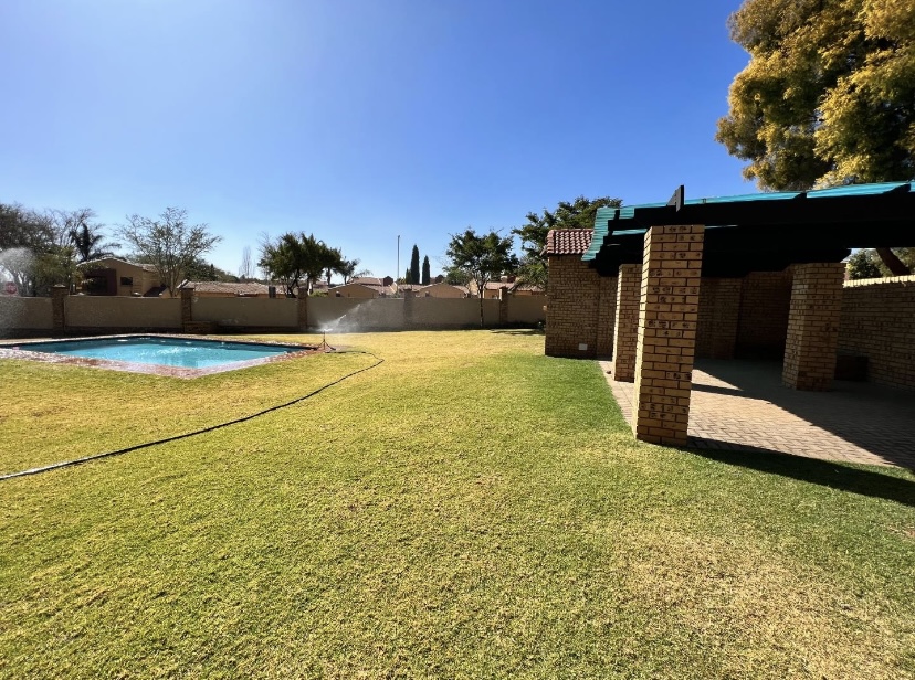 To Let 2 Bedroom Property for Rent in Boardwalk Gauteng