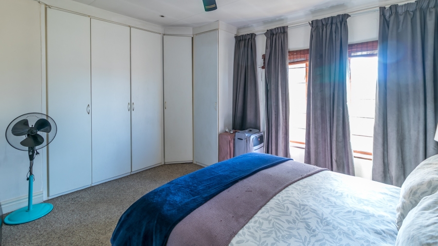 3 Bedroom Property for Sale in Amberfield Crest Estate Gauteng