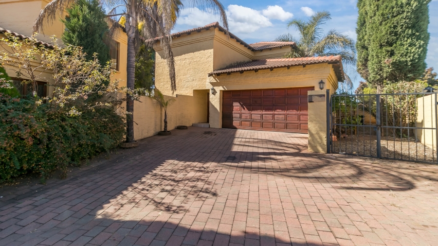 3 Bedroom Property for Sale in Amberfield Crest Estate Gauteng