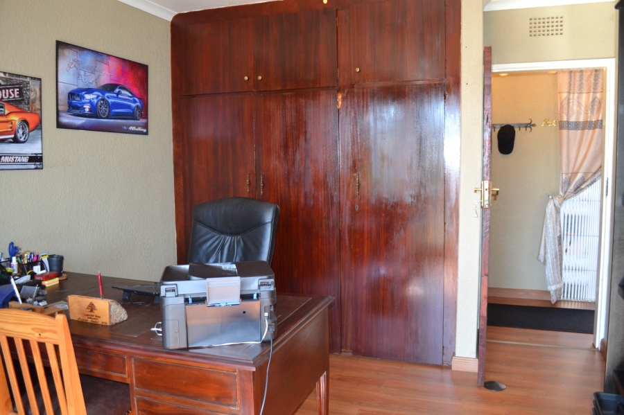 4 Bedroom Property for Sale in Rant En Dal Gauteng