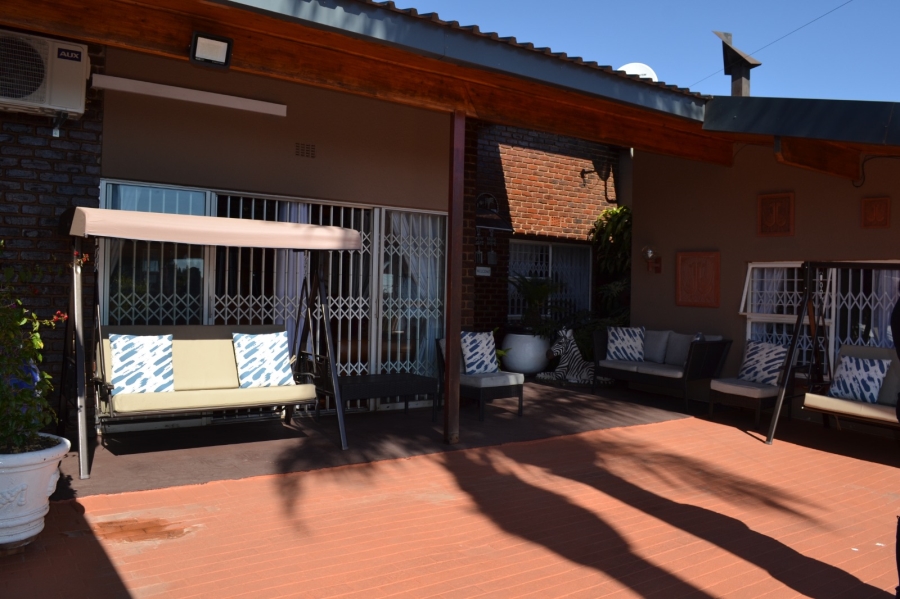 4 Bedroom Property for Sale in Rant En Dal Gauteng