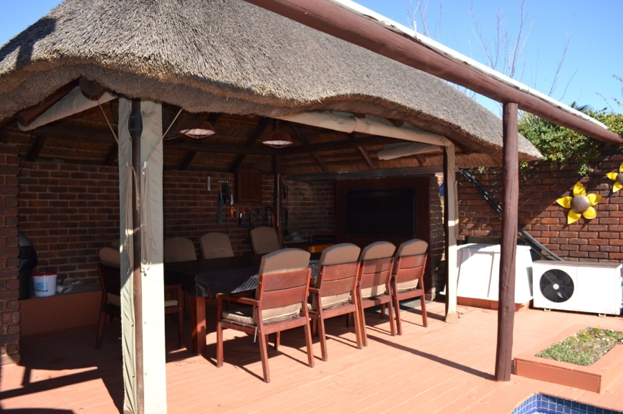 4 Bedroom Property for Sale in Rant En Dal Gauteng