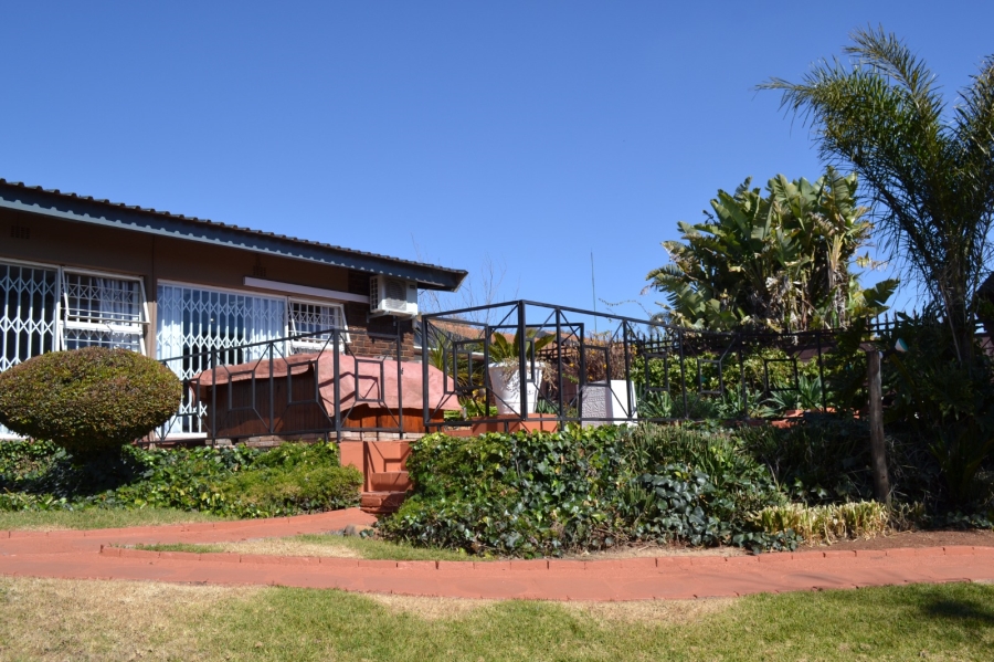 4 Bedroom Property for Sale in Rant En Dal Gauteng