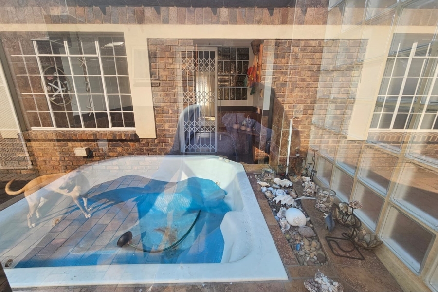 3 Bedroom Property for Sale in Wierda Park Gauteng