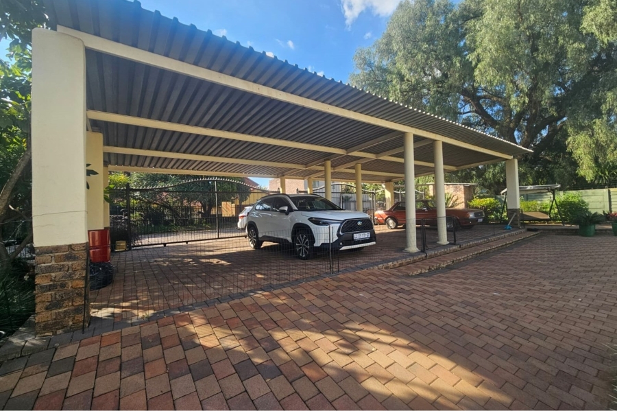3 Bedroom Property for Sale in Wierda Park Gauteng