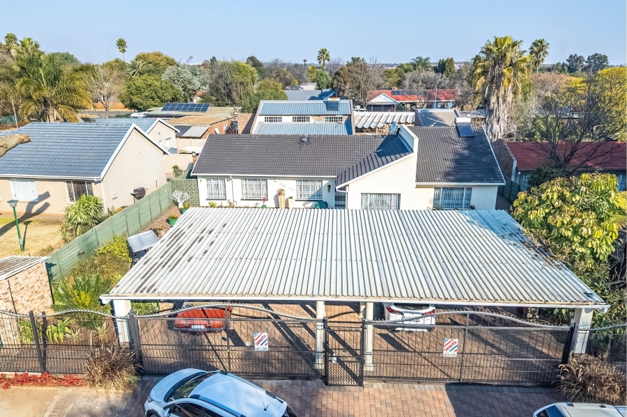 3 Bedroom Property for Sale in Wierda Park Gauteng