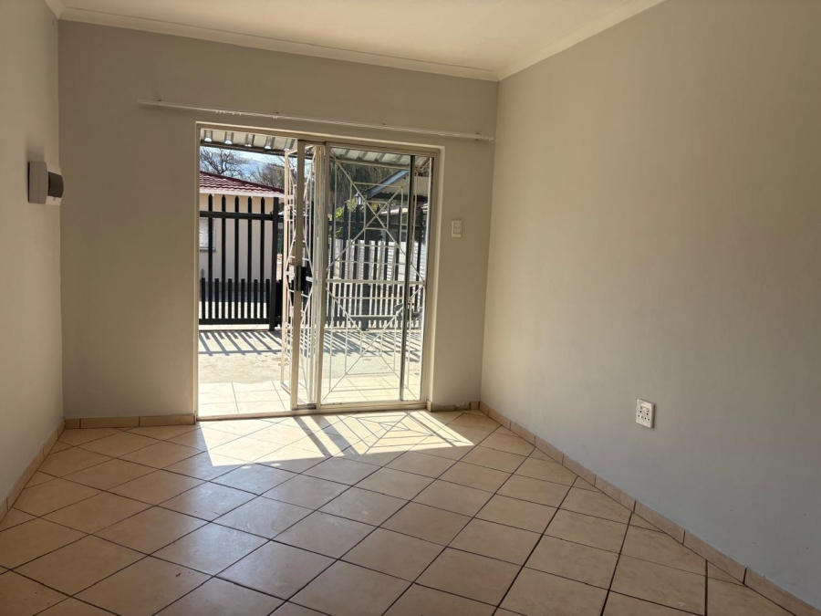 To Let 2 Bedroom Property for Rent in Mayville Gauteng