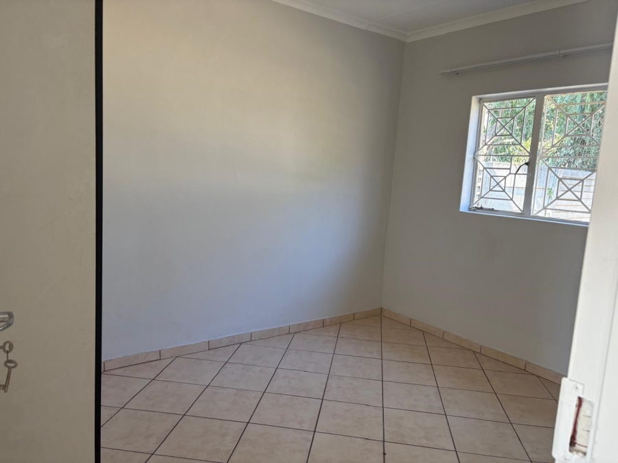 To Let 2 Bedroom Property for Rent in Mayville Gauteng