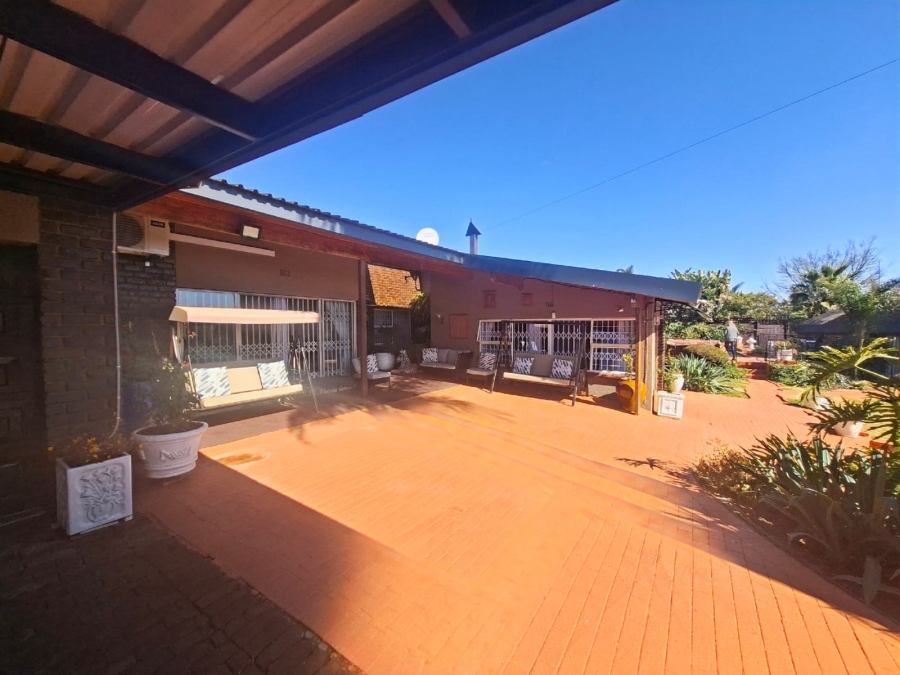 4 Bedroom Property for Sale in Rant En Dal Gauteng