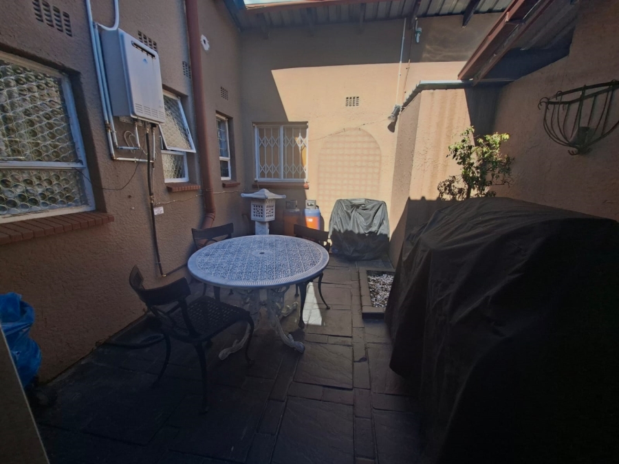 4 Bedroom Property for Sale in Rant En Dal Gauteng