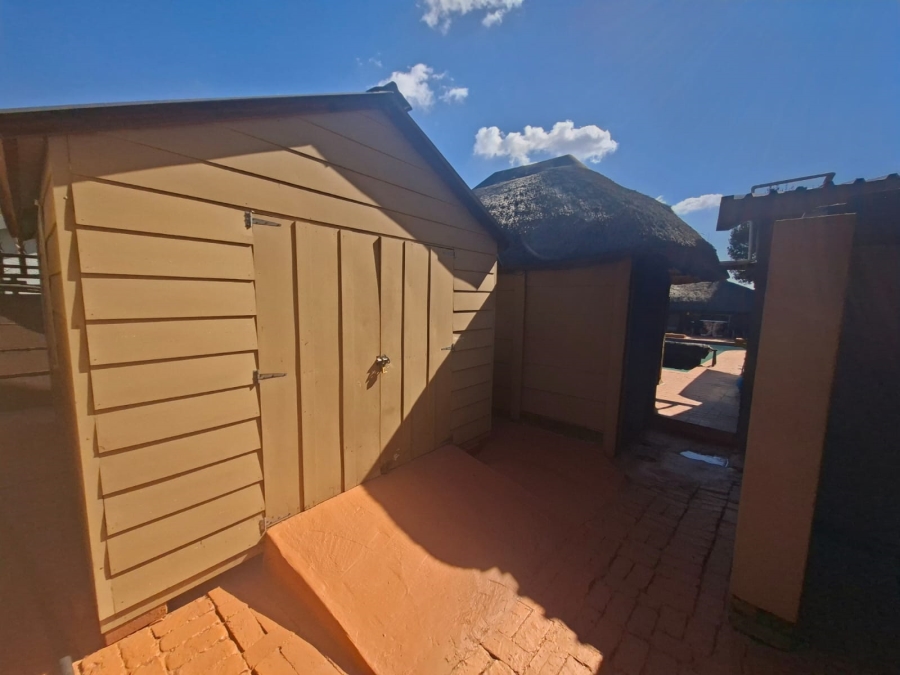 4 Bedroom Property for Sale in Rant En Dal Gauteng