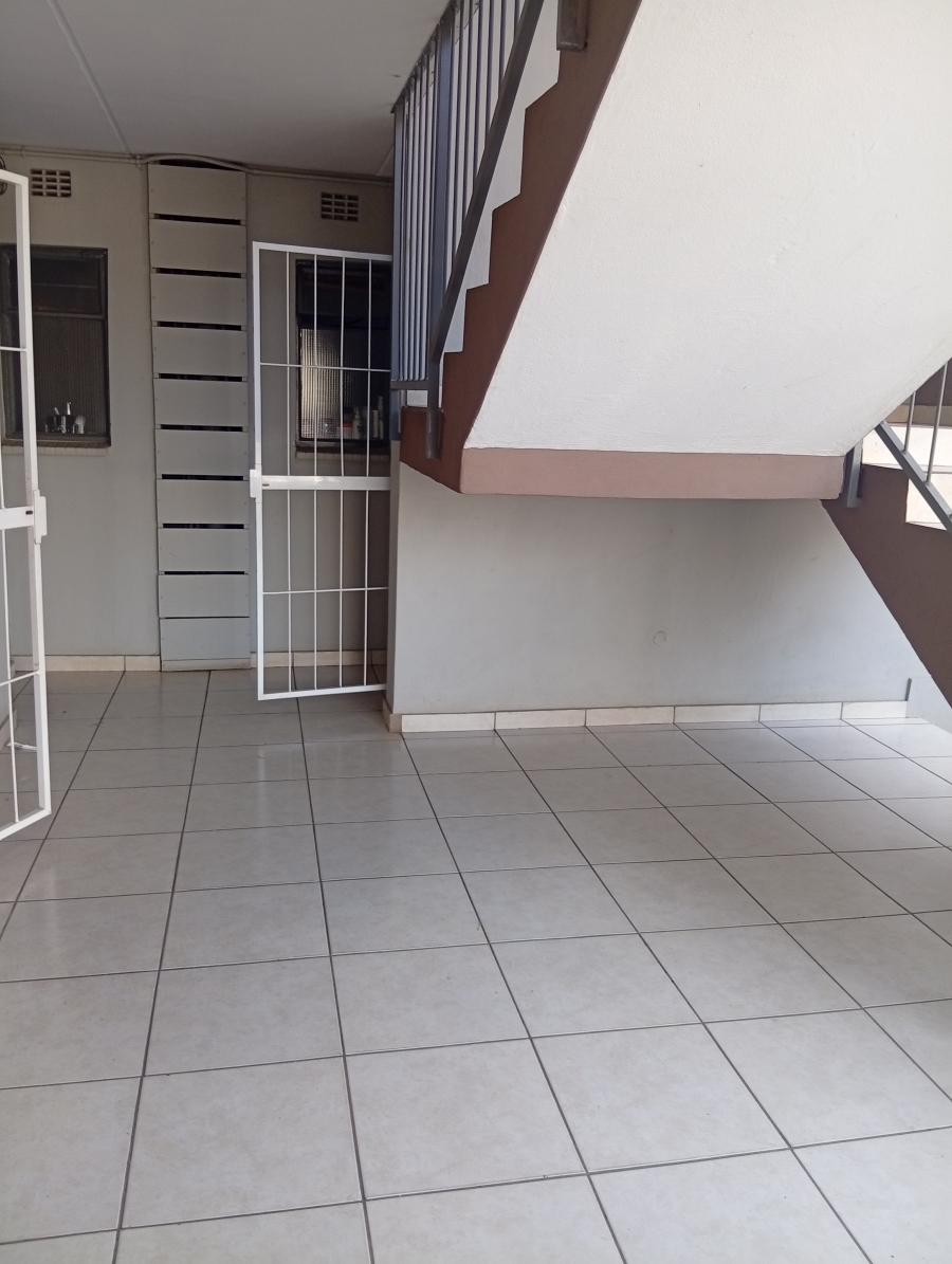 2 Bedroom Property for Sale in Jabulani Gauteng