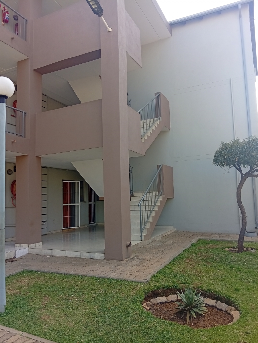2 Bedroom Property for Sale in Jabulani Gauteng