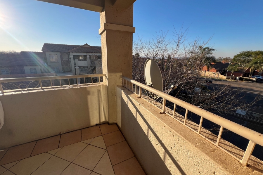 2 Bedroom Property for Sale in Monavoni Gauteng
