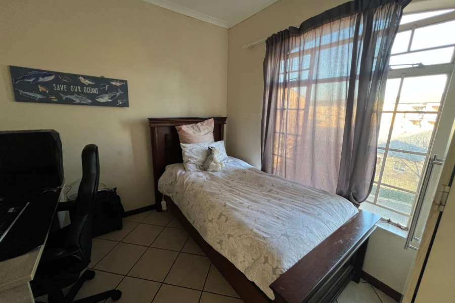2 Bedroom Property for Sale in Monavoni Gauteng