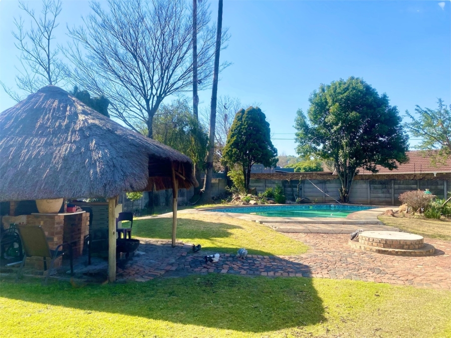 3 Bedroom Property for Sale in Morehill Gauteng