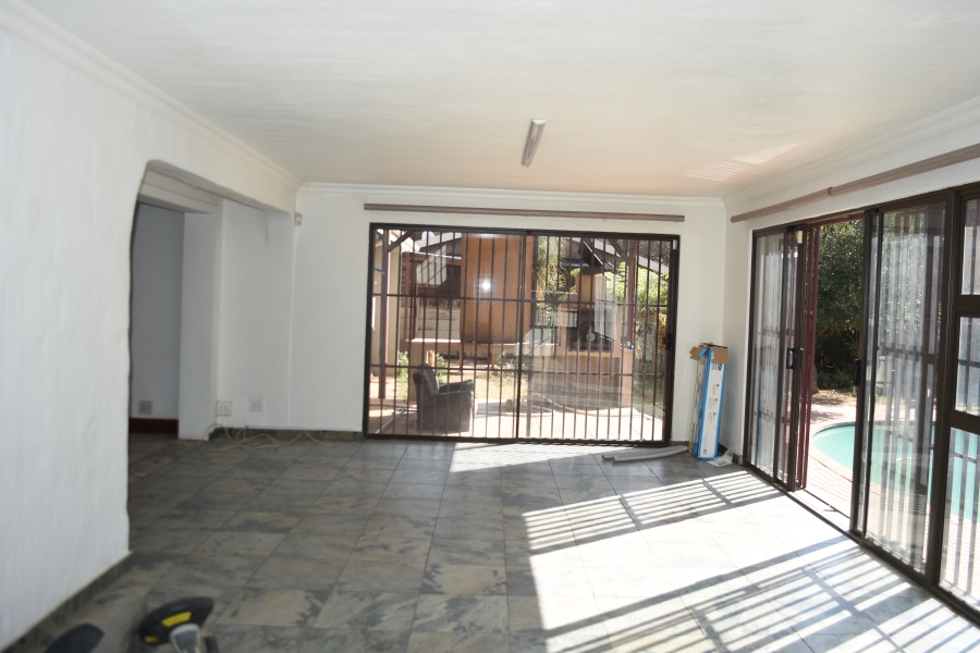 6 Bedroom Property for Sale in Ninapark Gauteng
