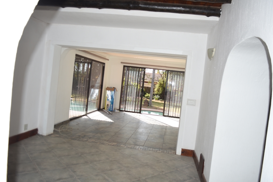 6 Bedroom Property for Sale in Ninapark Gauteng