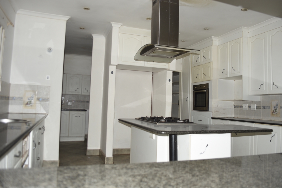 6 Bedroom Property for Sale in Ninapark Gauteng