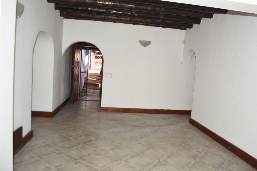 6 Bedroom Property for Sale in Ninapark Gauteng