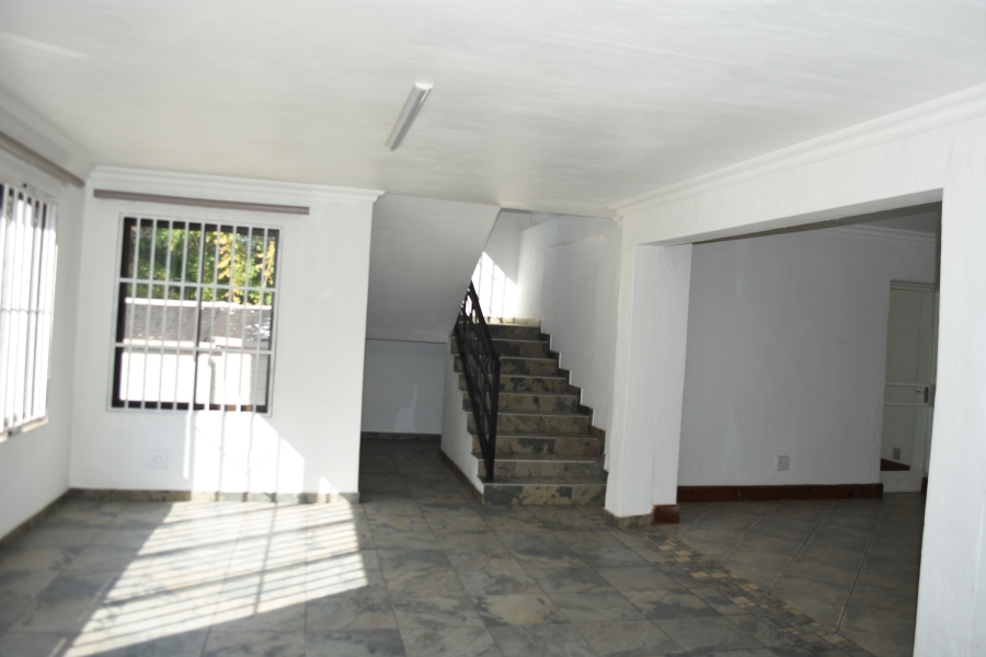 6 Bedroom Property for Sale in Ninapark Gauteng