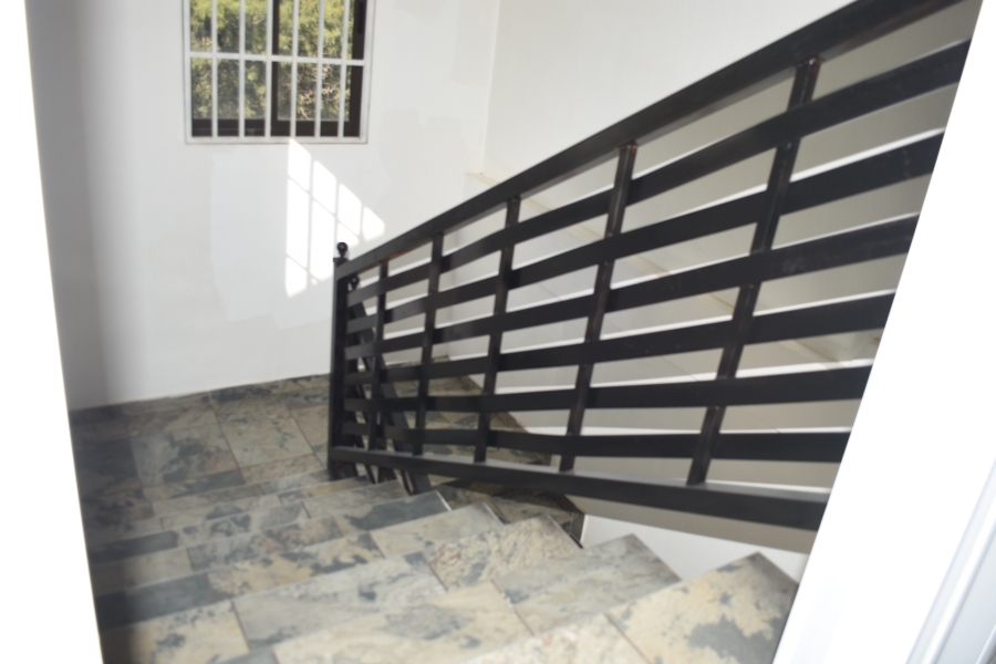 6 Bedroom Property for Sale in Ninapark Gauteng