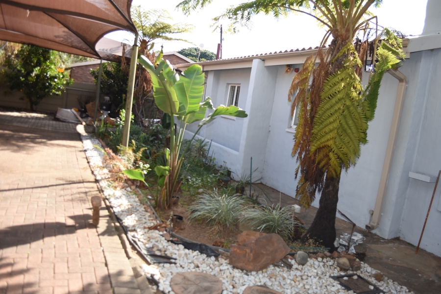 6 Bedroom Property for Sale in Ninapark Gauteng