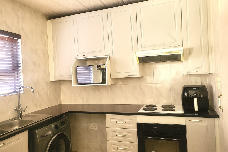 2 Bedroom Property for Sale in Bedford Gardens Gauteng