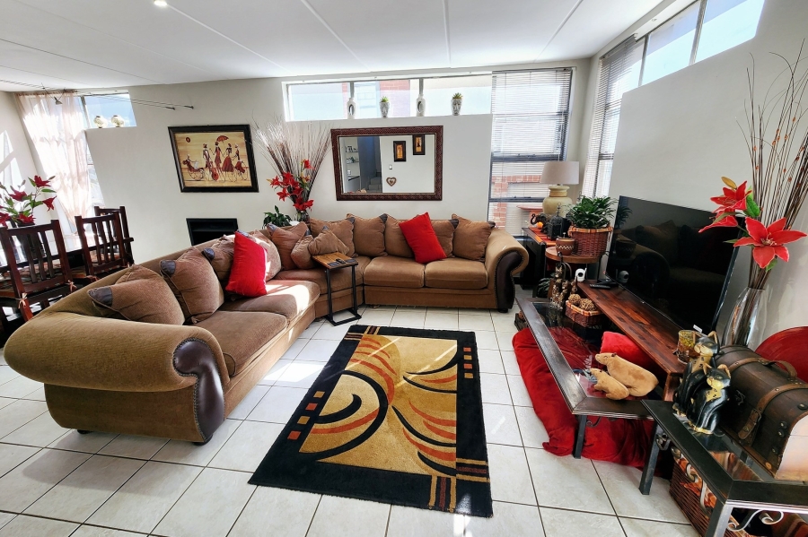 To Let 3 Bedroom Property for Rent in Die Hoewes Gauteng