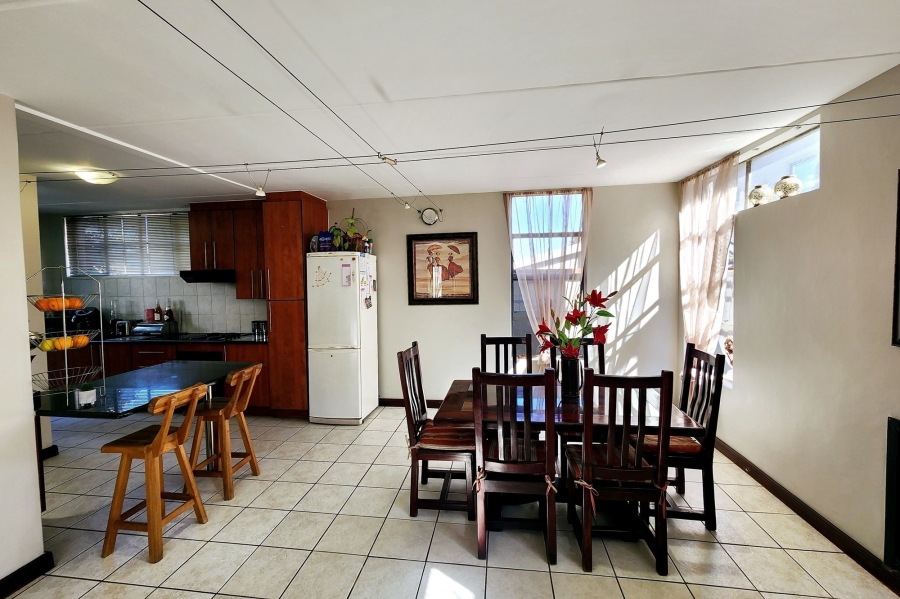 To Let 3 Bedroom Property for Rent in Die Hoewes Gauteng