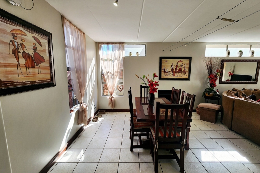 To Let 3 Bedroom Property for Rent in Die Hoewes Gauteng