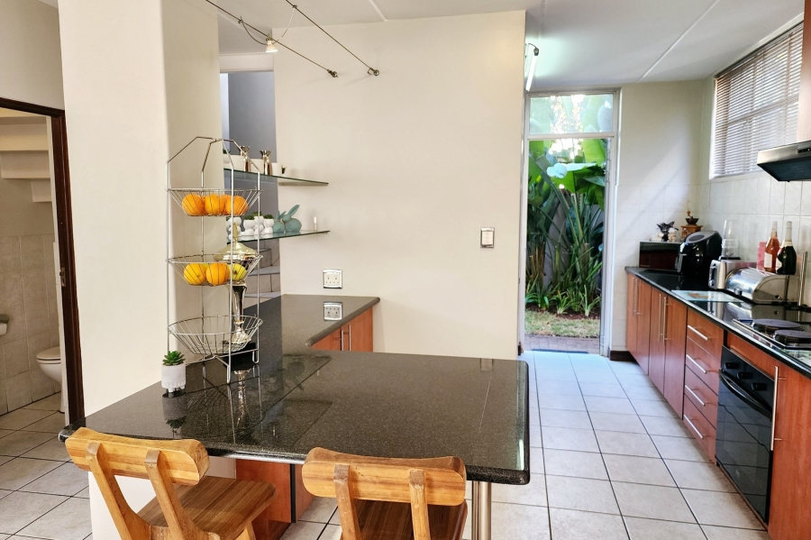 To Let 3 Bedroom Property for Rent in Die Hoewes Gauteng