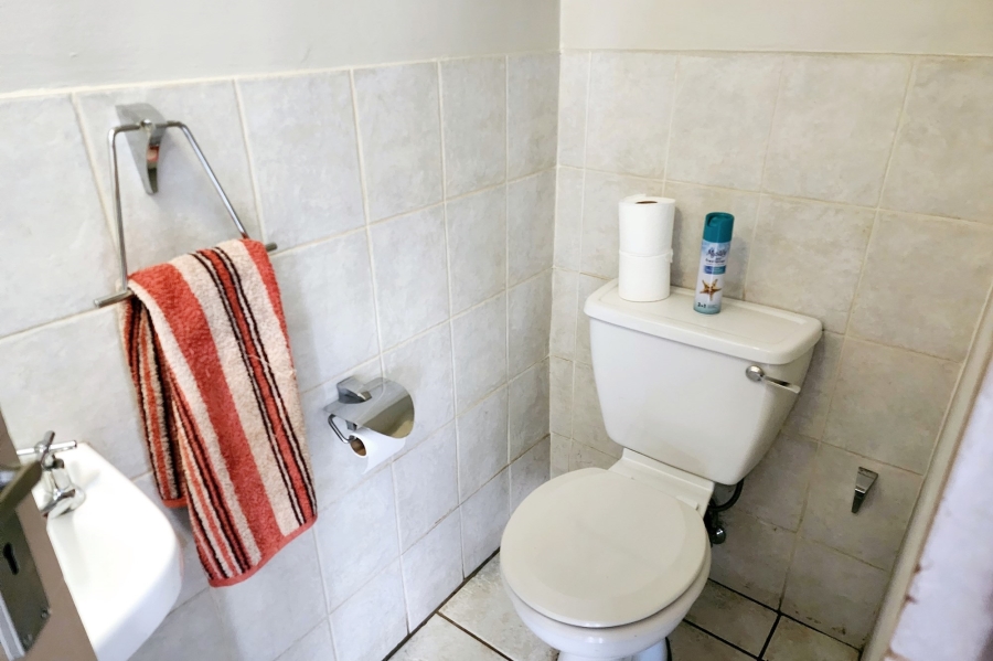 To Let 3 Bedroom Property for Rent in Die Hoewes Gauteng