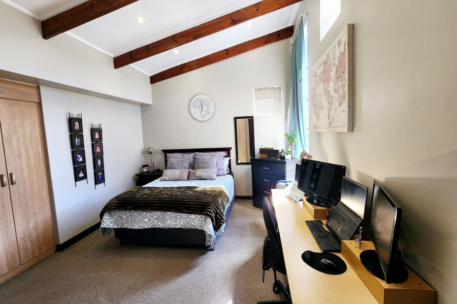 To Let 3 Bedroom Property for Rent in Die Hoewes Gauteng