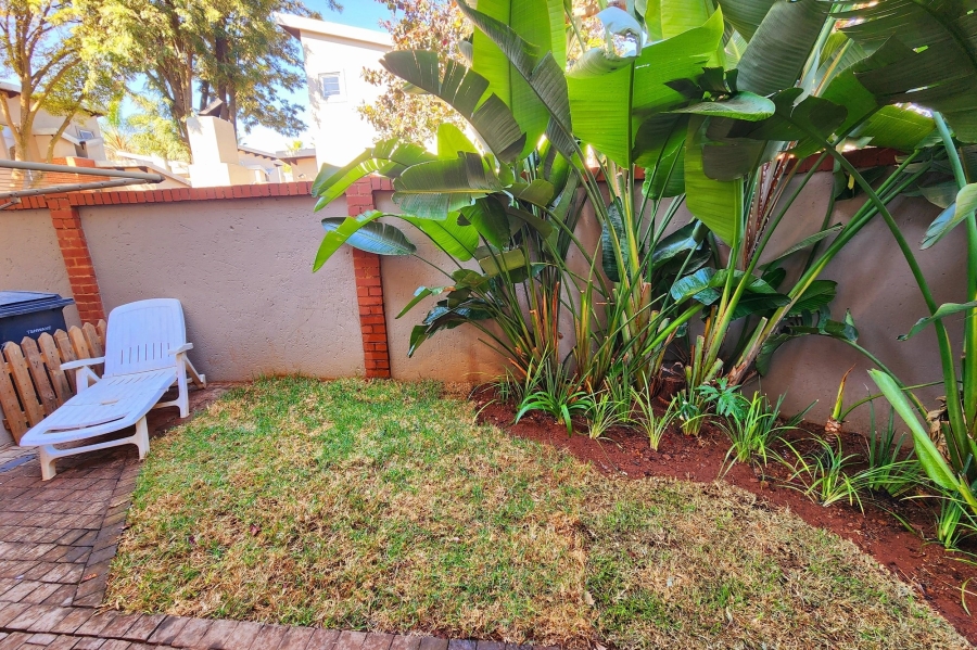 To Let 3 Bedroom Property for Rent in Die Hoewes Gauteng