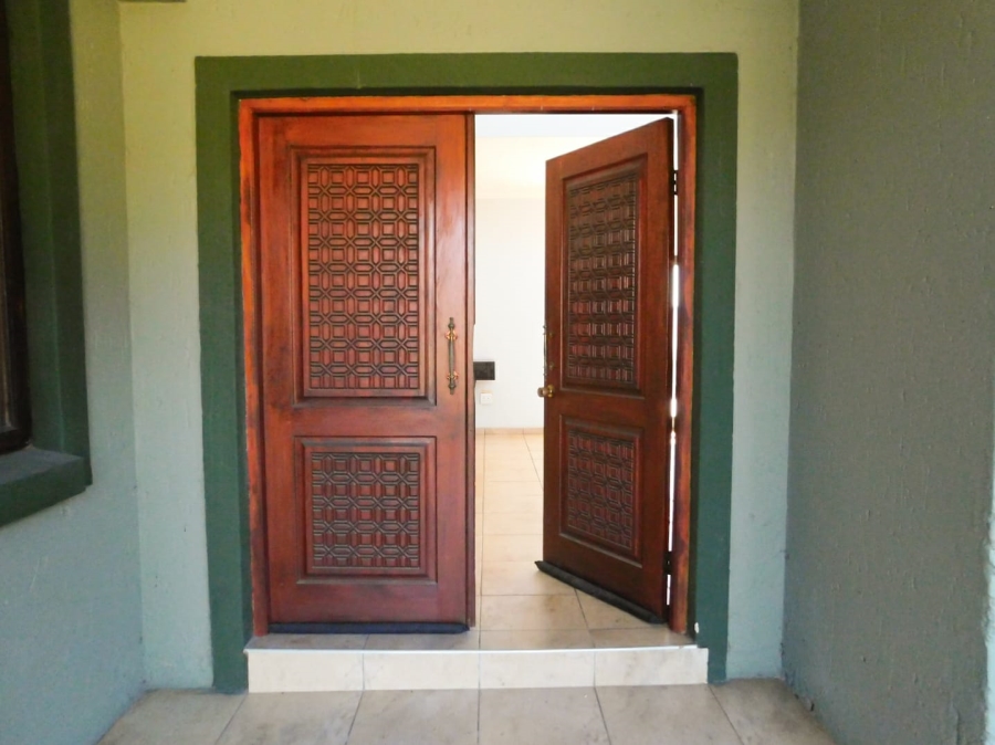 4 Bedroom Property for Sale in Overkruin Gauteng
