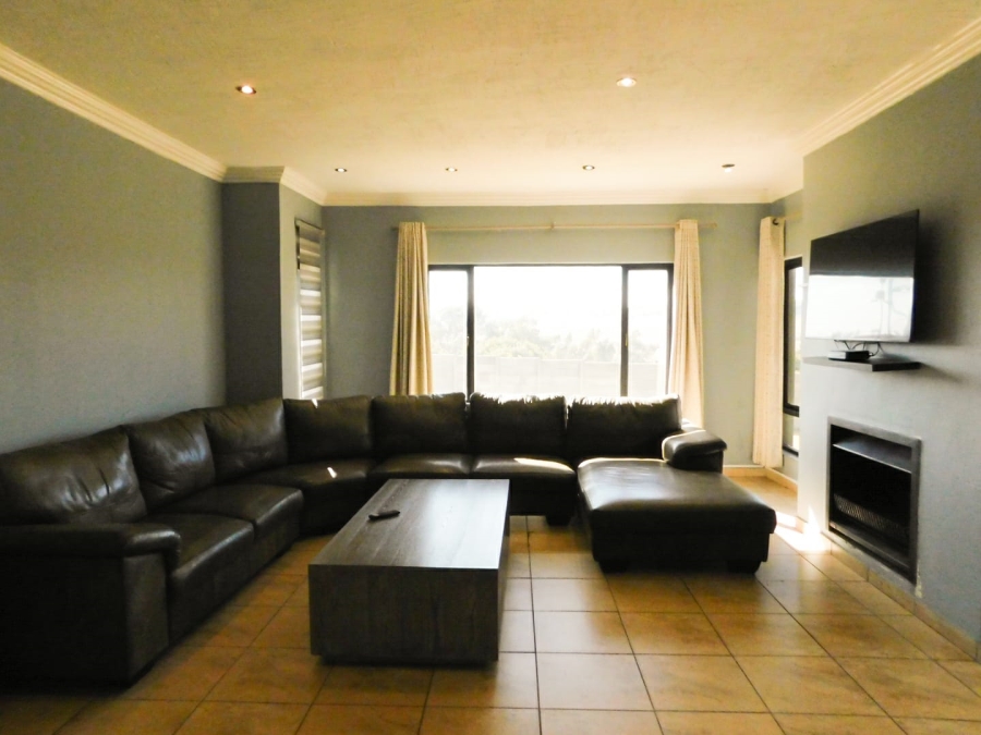 4 Bedroom Property for Sale in Overkruin Gauteng