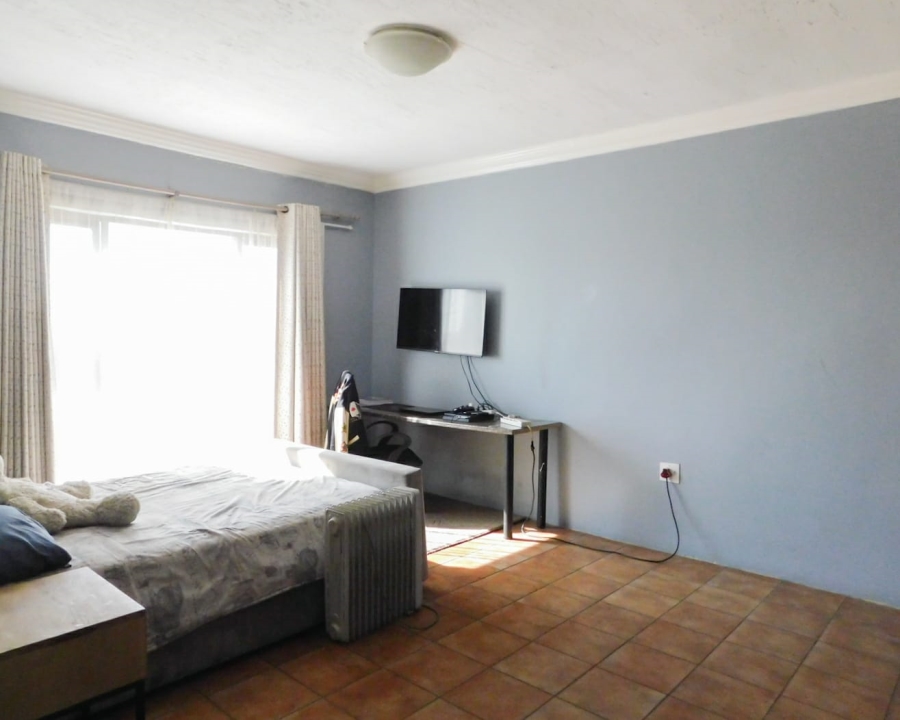 4 Bedroom Property for Sale in Overkruin Gauteng